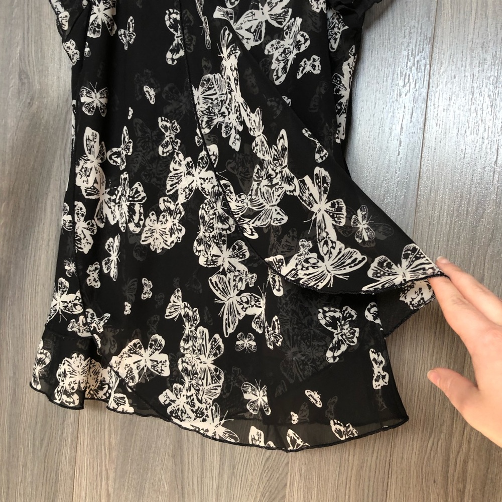 Cap Sleeve Butterfly Blouse - Picture 4 of 13
